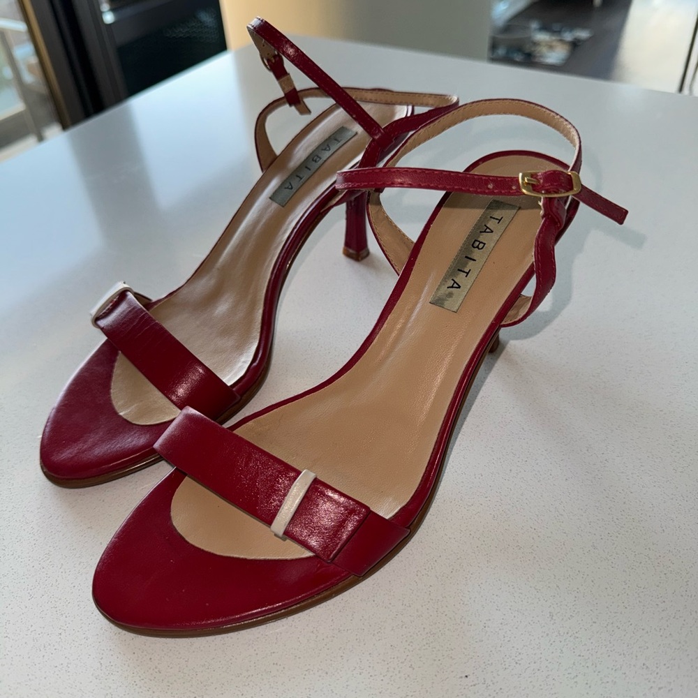 Elegant Red Heeled Sandals - Picture 2 of 4